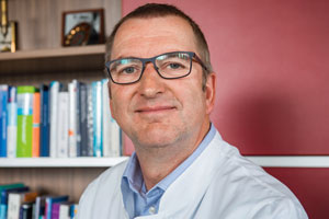 Prof. Dr. Andreas Mackensen, Direktor der Medizinischen Klinik 5 – Hämatologie und Internistische Onkologie des universitätsklinikums Erlangen, stellvertretender Direktor des Comprehensive Cancer Center Erlangen-EMN und Sprecher des Onkologischen Zentrums des universitätsklinikums Erlangen
