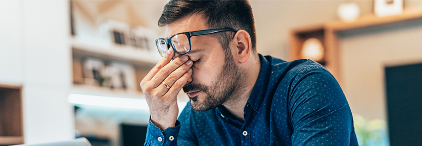 Der primäre HIV-assoziierte Kopfschmerz tritt typischerweise in den ersten bzw. akuten Erkrankungsmonaten auf. (Agenturfoto)