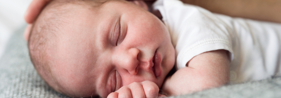 Die Neugeborenen mit Hautkontakt hatten eine signifikant höhere und im Zeitverlauf zudem deutlich stabilere Herzfrequenz. 