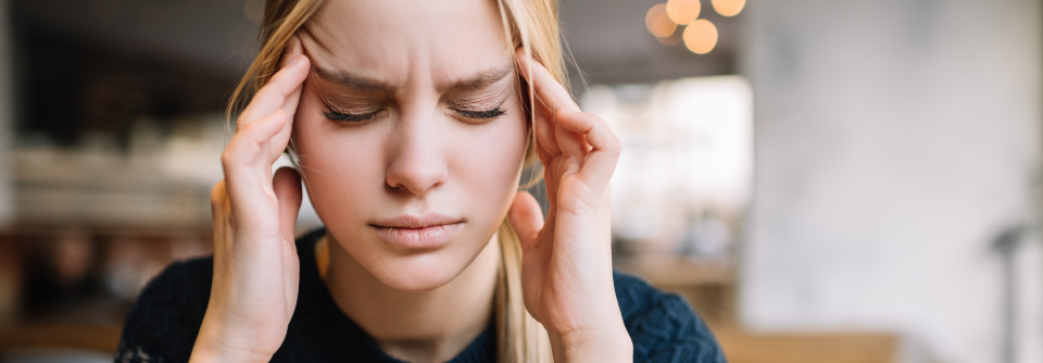 Frauen fühlen sich durch Migräne generell stärker belastet als Männer. (Agenturfoto)