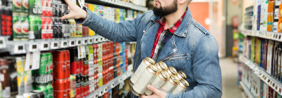 Mit einer Smartphone-App hoffen Forscher, den besorgniserregenden Alkoholkonsum von jungen Erwachsenen positiv zu beeinflussen